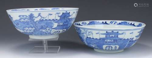 Two bowls, blue and white Chinese porcelain 19th. …