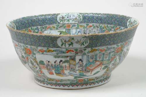 Grande coupe ovale en porcelaine polychrome de Can…