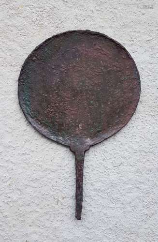 Miroir Bronze à patine rouge Période romaine