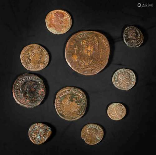 Dix monnaies bronzes antiques.Epoque diverses.