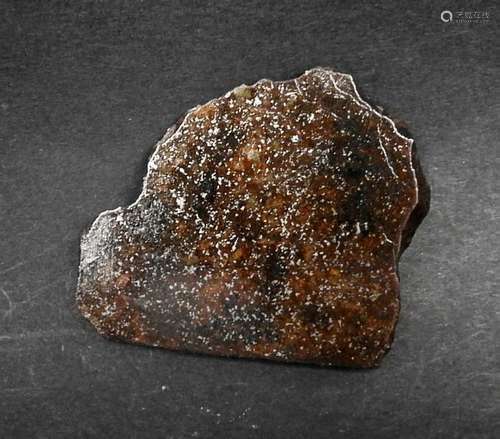 Tranche de météorite chondrite H5/6 provenant pour…