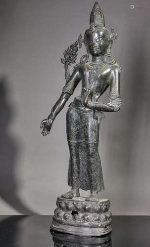 Divinité.Bronze.Inde. Circa XVIIIès.Env H: 70cm. R…