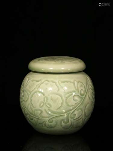 Qing Chinese Yaozhou Ware Porcelain Cover Jar