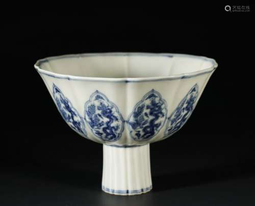 Blue and White Cup with Dragon Pattern