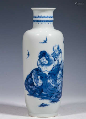 CHINESE PORCELAIN BLUE AND WHITE FIGURES VASE