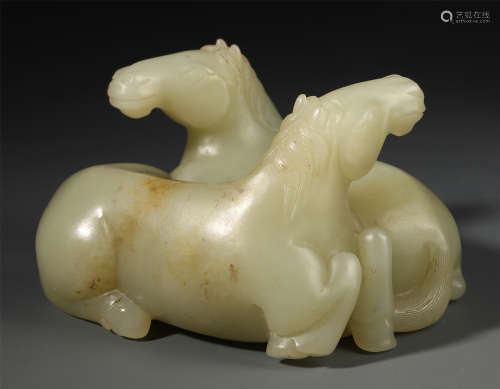 CHINESE YELLOW JADE HORSE TABLE ITEM