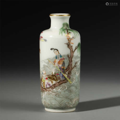 CHINESE PORCELAIN FAMILLE ROSE PEOPLE ON BOAT SNUFF BOTTLE