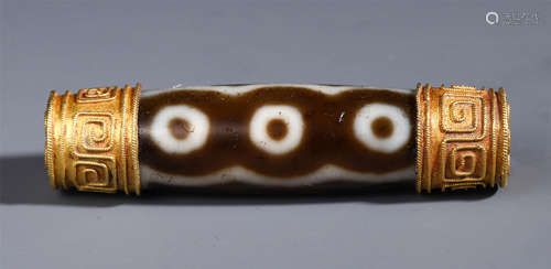 TIBETAN GOLD MOUNTED AGATE FIVE CIRCLE DZI BEADS