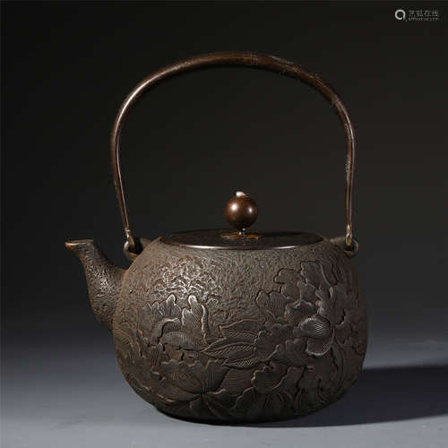 CHINESE IRON FLOWER TEA POT