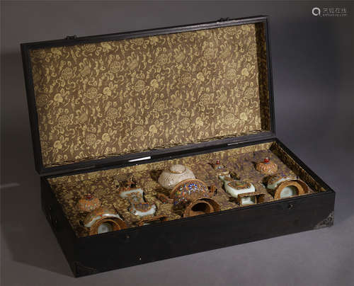 A SET OF CHINESE GILT SILVER ENMALE JADE SCHOLAR'S OBJECTS