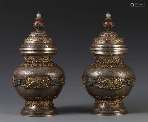 PAIR OF CHINESE GEM STONE INLAID GILT SILVER LIDDED VASE