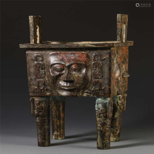 CHINESE ANCIENT BRONZE HUMAN FACE DING CENSER