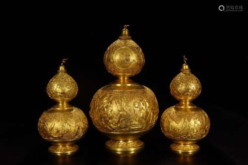 清代铜鎏金錾刻瓜瓞绵绵人物故事葫芦瓶三件