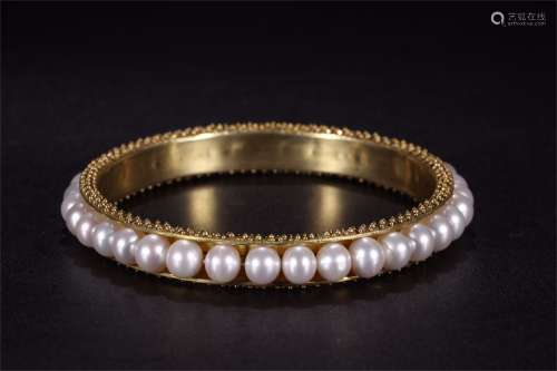 A Chinese Gilt Silver Bracelet with Pearl Inlaid