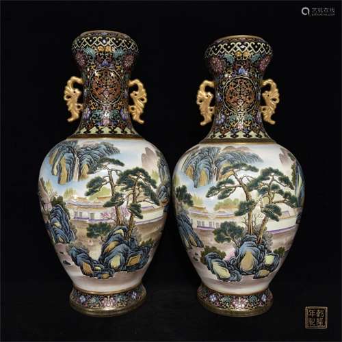 A Pair of Chinese Enamel Glazed Porcelain Vases