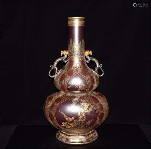 A Chinese Gilt Tea-Dust Glazed Porcelain Double Gourd Vase