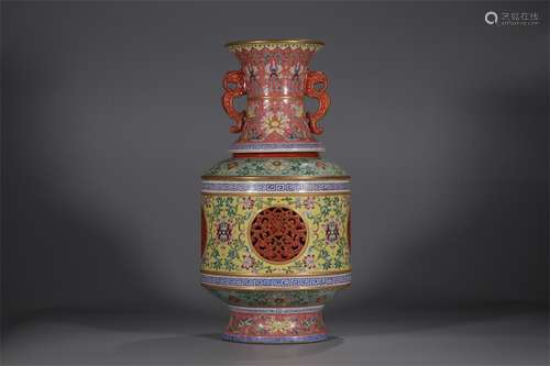 A Chinese Famille-Rose Porcelain Vase