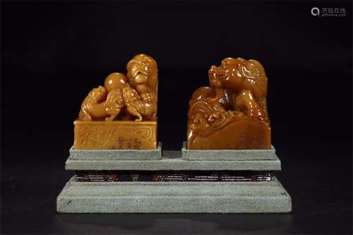 Two Chinese Carved Tianhuang Seals