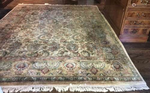 Hand Knotted Wool Persian Style Carpet W Fringe