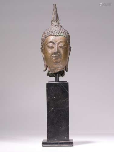 BUDDHA HEAD WITH SERENE SMILEY