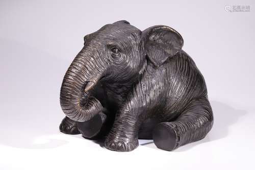 SITTING ELEPHANT