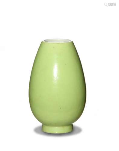 Chinese Green Glazed Vase, Republic Period