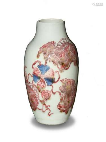 Chinese Underglaze Blue & Red Vase, Early 19th Century