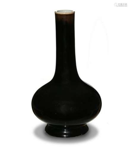 Chinese Black Glazed Long Necked Vase, 19th Century