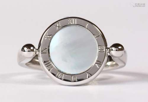 Mother-of-pearl, black onyx, 14k white gold ring