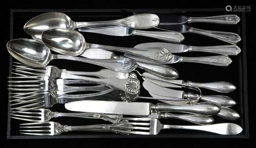 (lot of 26) Sterling flatware group