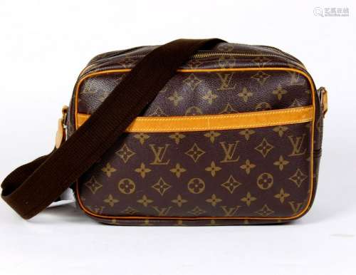 Louis Vuitton Reporter shoulder bag