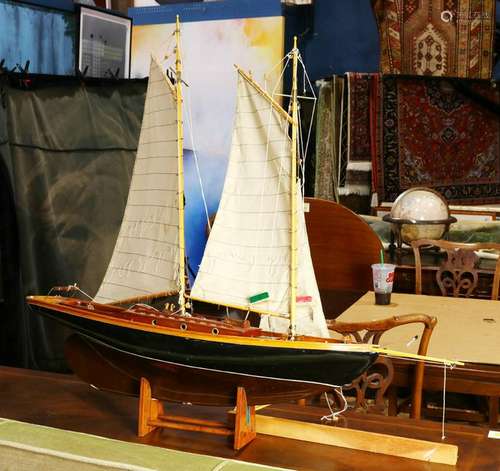 Gaff-rig Sloop model