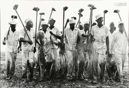 Photograph, Danny Lyon, The Line (In The Rain), Ramsey