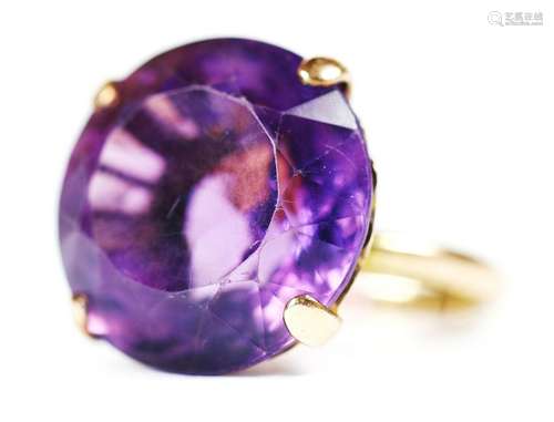 Amethyst, 14k yellow gold ring