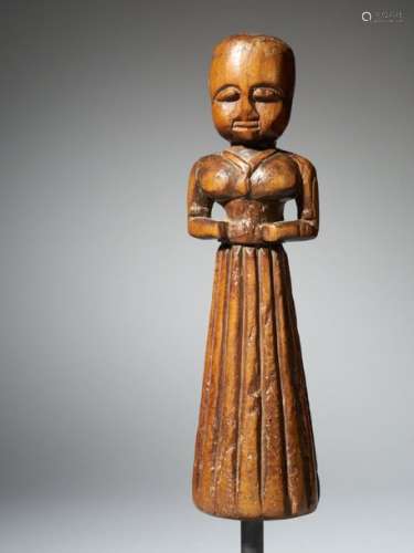 Statue figurative féminine, Inde, 1ère partie du X…