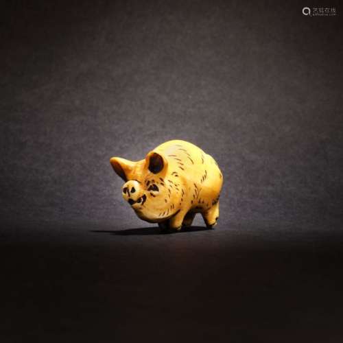 Ivory netsuke of a pig, Kazumasa signature, Meiji …