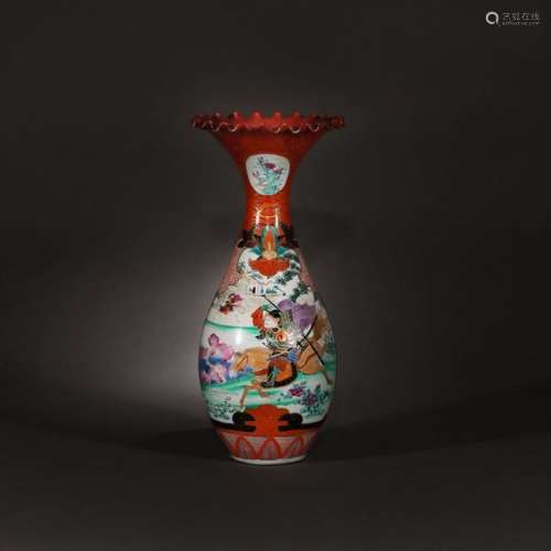 Porcelain Kutani vase ilustrating a battle scene, …