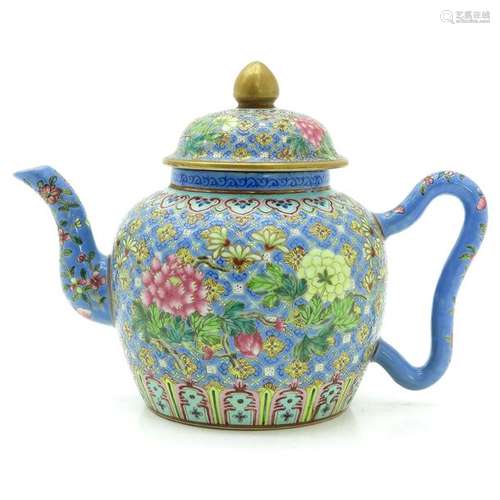 A Chinese Famille Rose Teapot