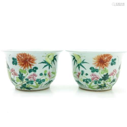 Two Famille Rose Decor Cachet Pots