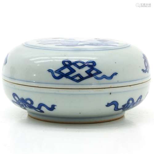 A Chinese Blue and White Box with Cover