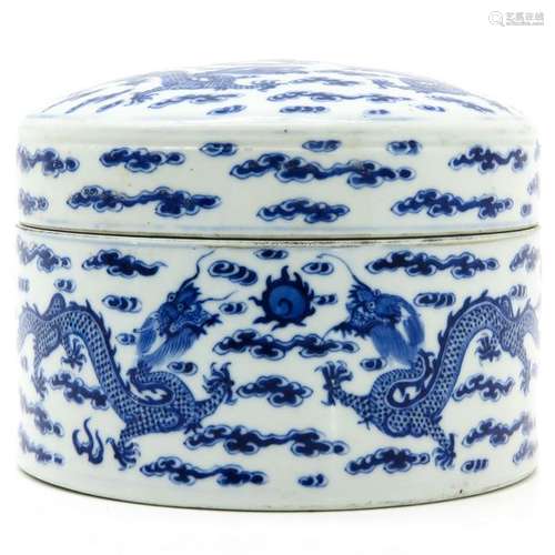 A Chinese Blue and White Box with Cover