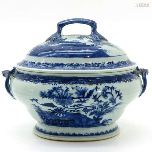 A Chinese Blue and White Toureen