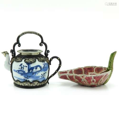 A Chinese Teapot and Water Dropper