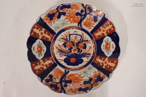 IMARI JAPON. Grand plat rond à bord polylobé en po…