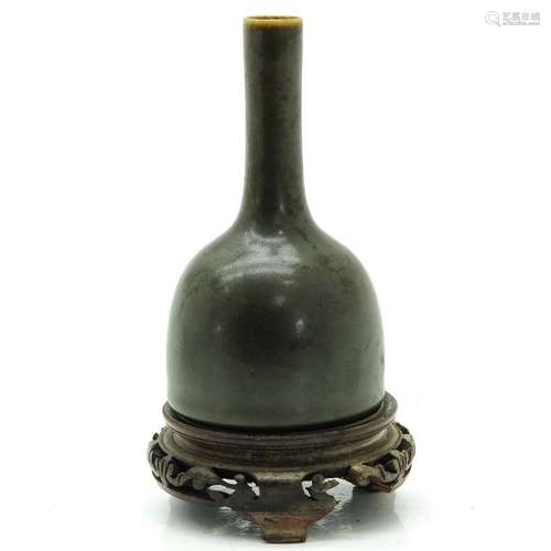 A Chinese Tea Dust Decor Vase