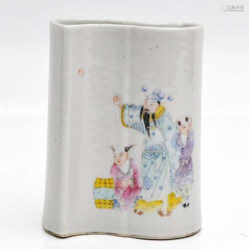 A Chiinese Famille Rose Brush Pot