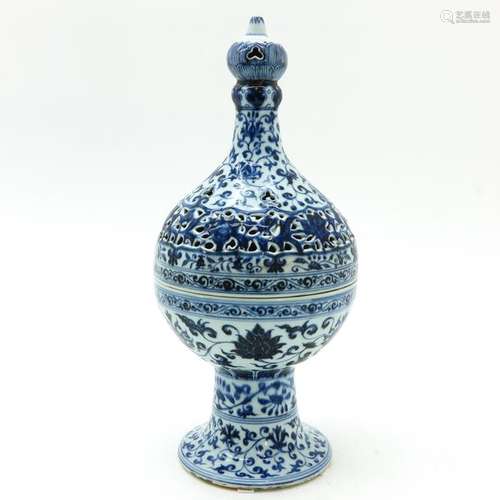 A Chinese Blue and White Censer with Cover