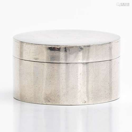 An 18th Century Silver Hosty box