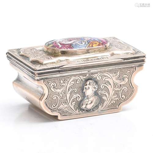 A 18th 19th Century Silver Snuffbox