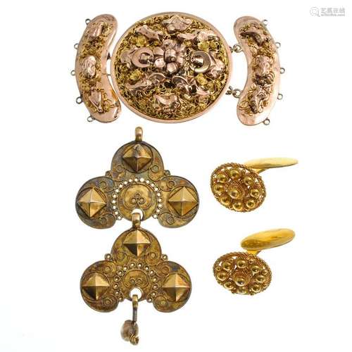 A Collection of Gold Jewelry from Zeeland